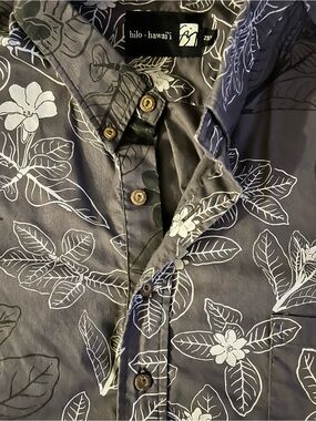 Sig Zane Hilo Gray Floral Pullover